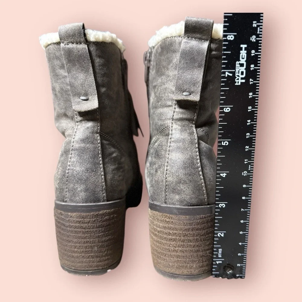 MIA Gray Faux Fur‎ Lace-Up Ankle Boots Womens 8.5 Block Heel Winter Cozy Warm